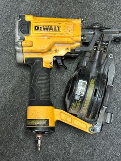 DeWalt Pneumatic Coil Roofing Nailer #52270