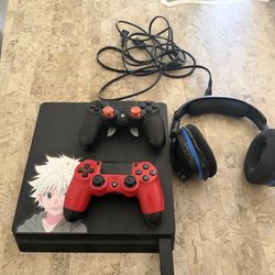 PS4 with scuff controller