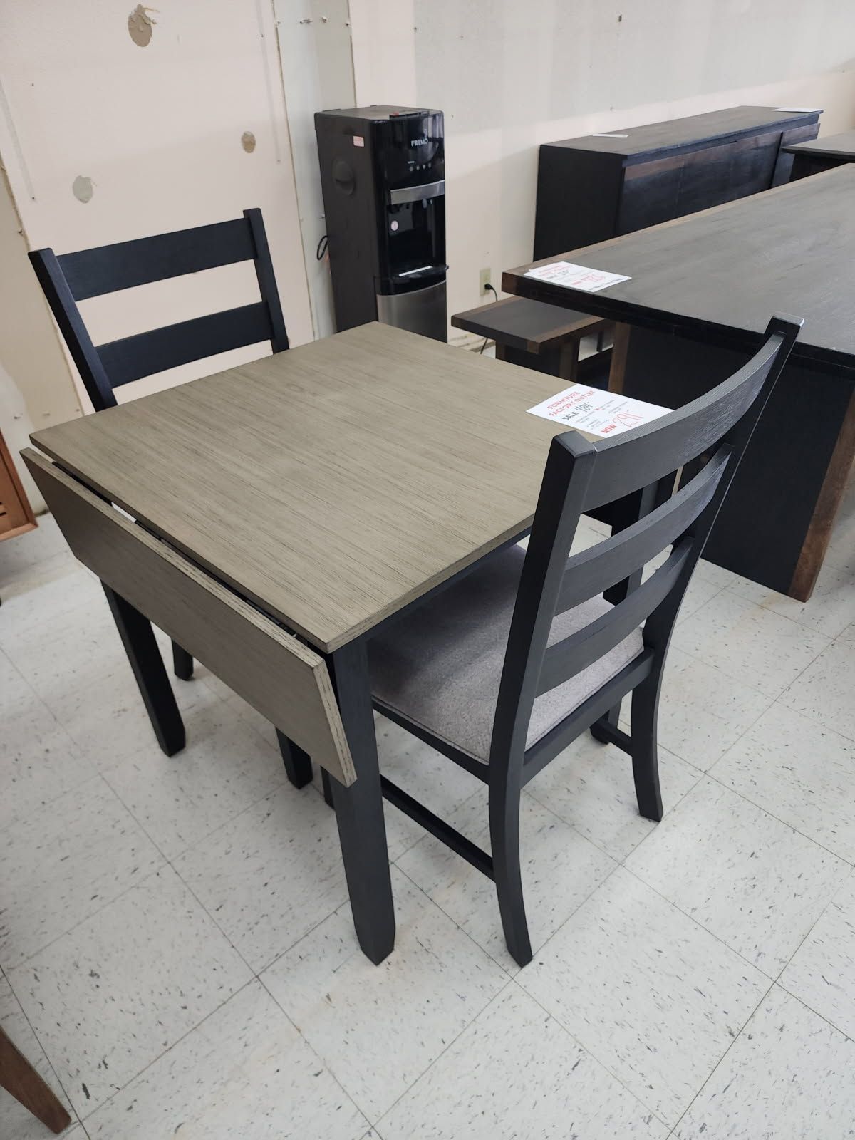 Martin table with 2 chairs