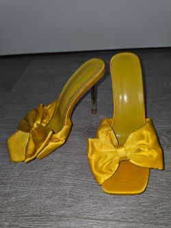 Yellow heels with bow- Womens 10.5