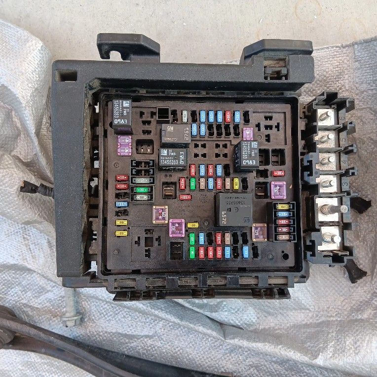 Chevy Camaro Fusebox Panel Relay Module