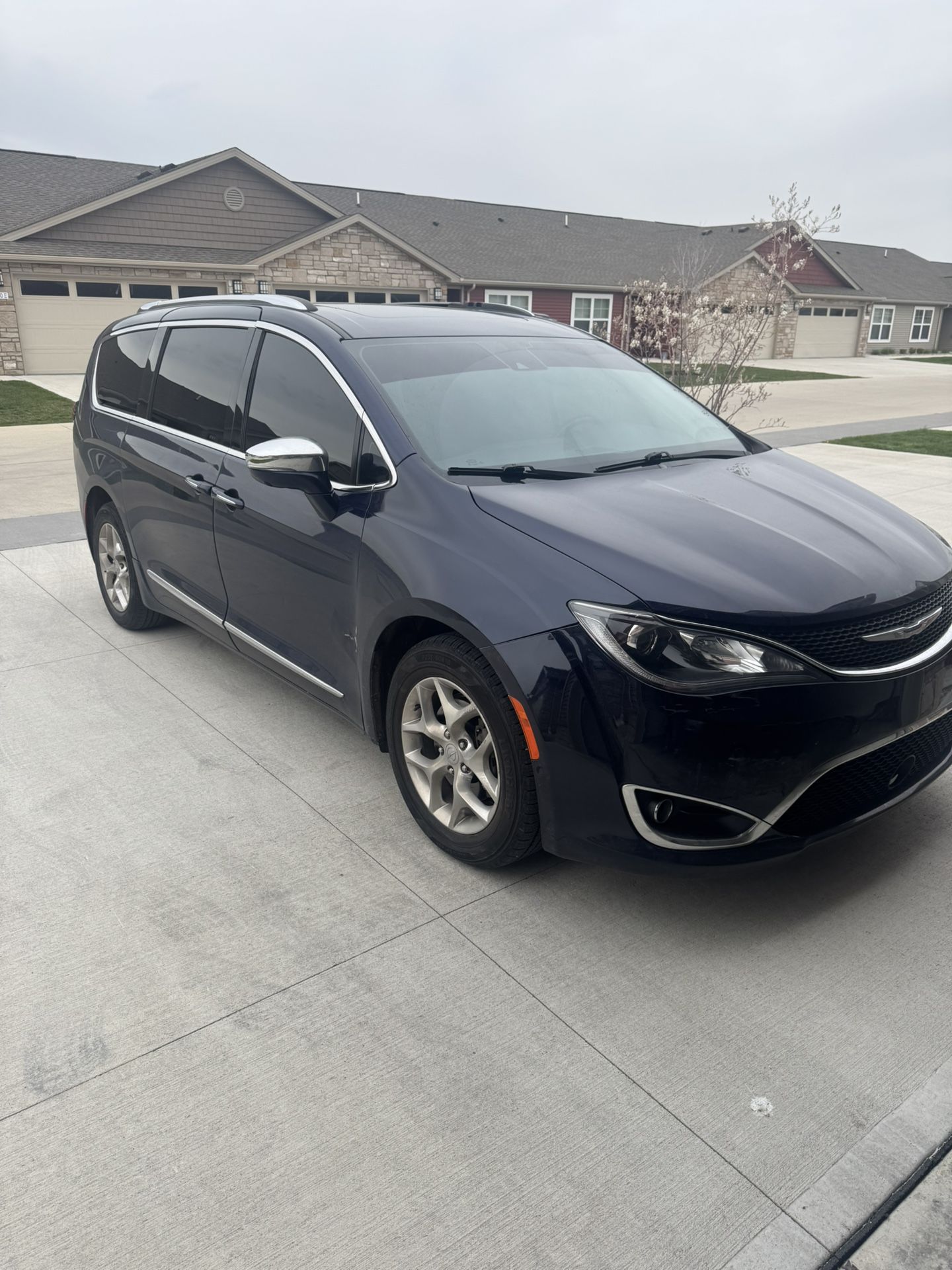 Clean Chrysler Pacifica for sale!!