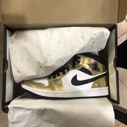 Jordan 1 Mid Gold