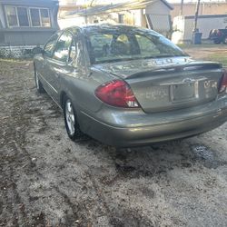 2002 Ford Taurus