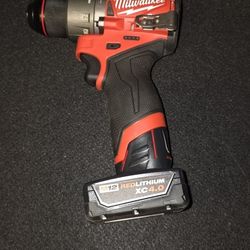 Milwaukee M12 