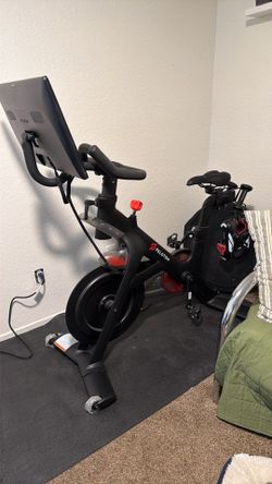 Peloton 2022 bike with shoes and weights