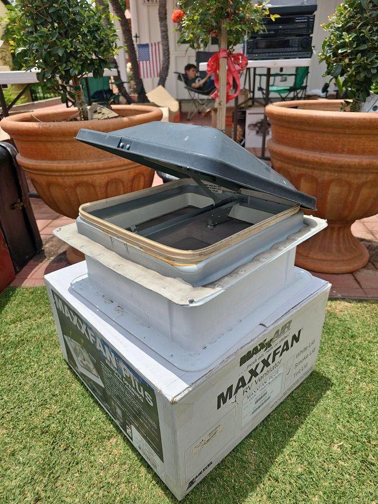 Rv or trailer air vent
