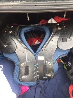 Adult shoulder pads XL