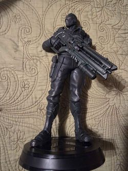 Soldier 76 Statue