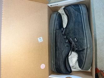 Men’s Vans Sz 12