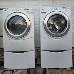 Maytag Washer And Dryer Set (Gas Dryer)