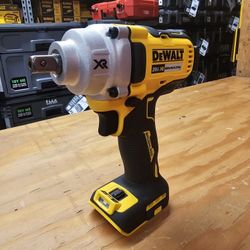 Dewalt 20v XR Mid Torque Impact Wrench ( Tool-Only)