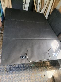 Leggett & Platt queen size reclining platform bed.Model: CPG50