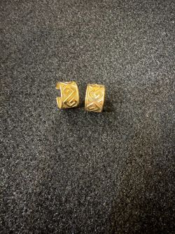 Italian 14k Yellow Gold Hoop Earrings  2.1grams