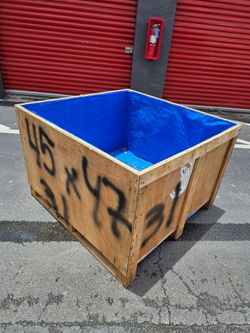Large Wooden Shipping Crate PalletBox
Estimated (WxDxH): 45 x 42 x 31in
Homestead Zip33130 Warehouse.

Wooden shipping crate has a blue plastic liner 