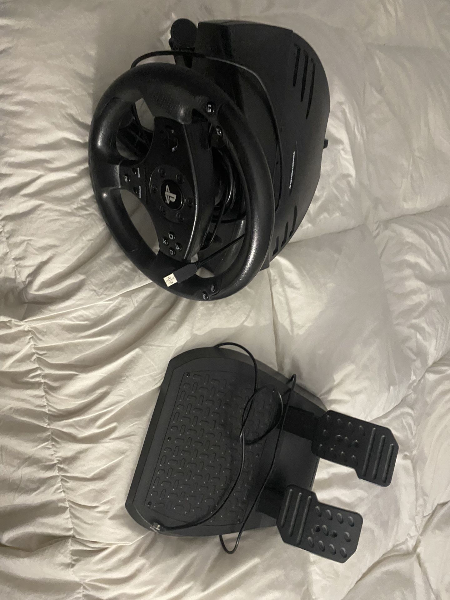 PS4 steering wheel