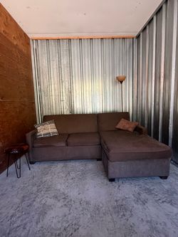 Brown L-Shape Sectional Sofa with Pull-Out Bed – Great Condition!