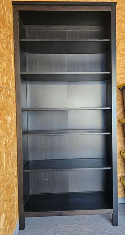 Tall 6-shelf Bookcase - great condition!