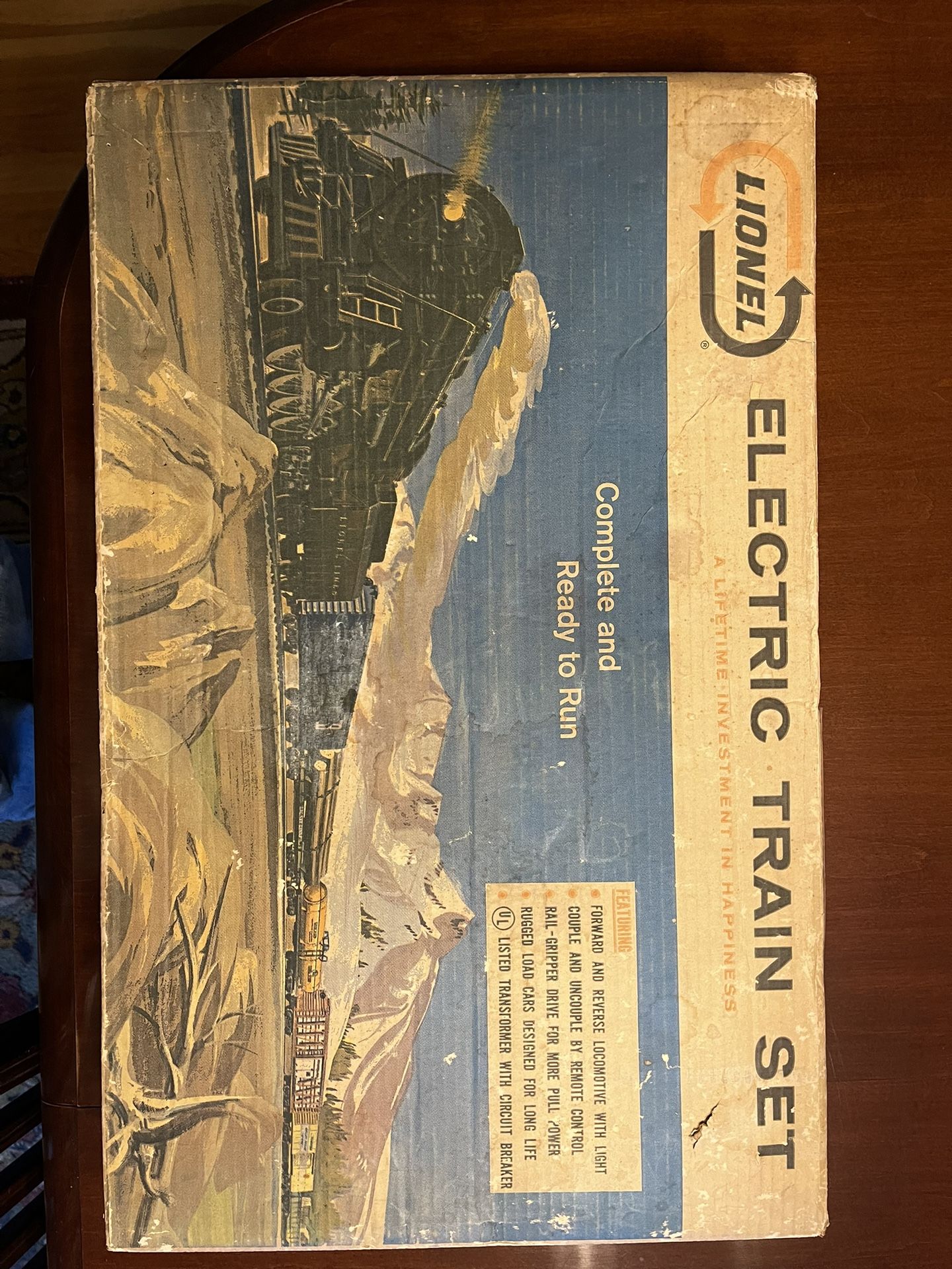 Vintage Lionel Train Set w/ Box