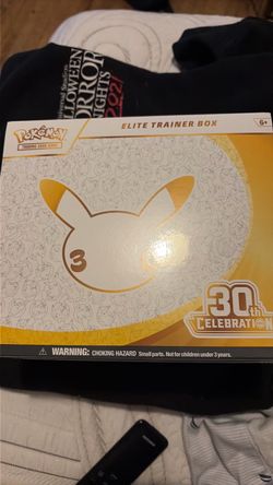 Pokémon TCG 30th Celebrations Elite Trainer Box