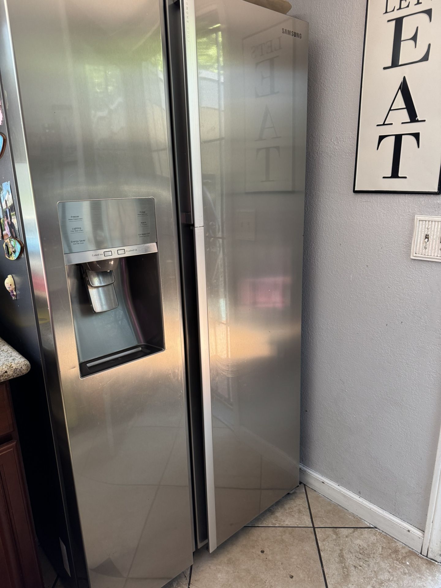 Refrigerator 