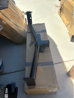 05-17 Chevy Equinox 2” Tow Hitch Receiver