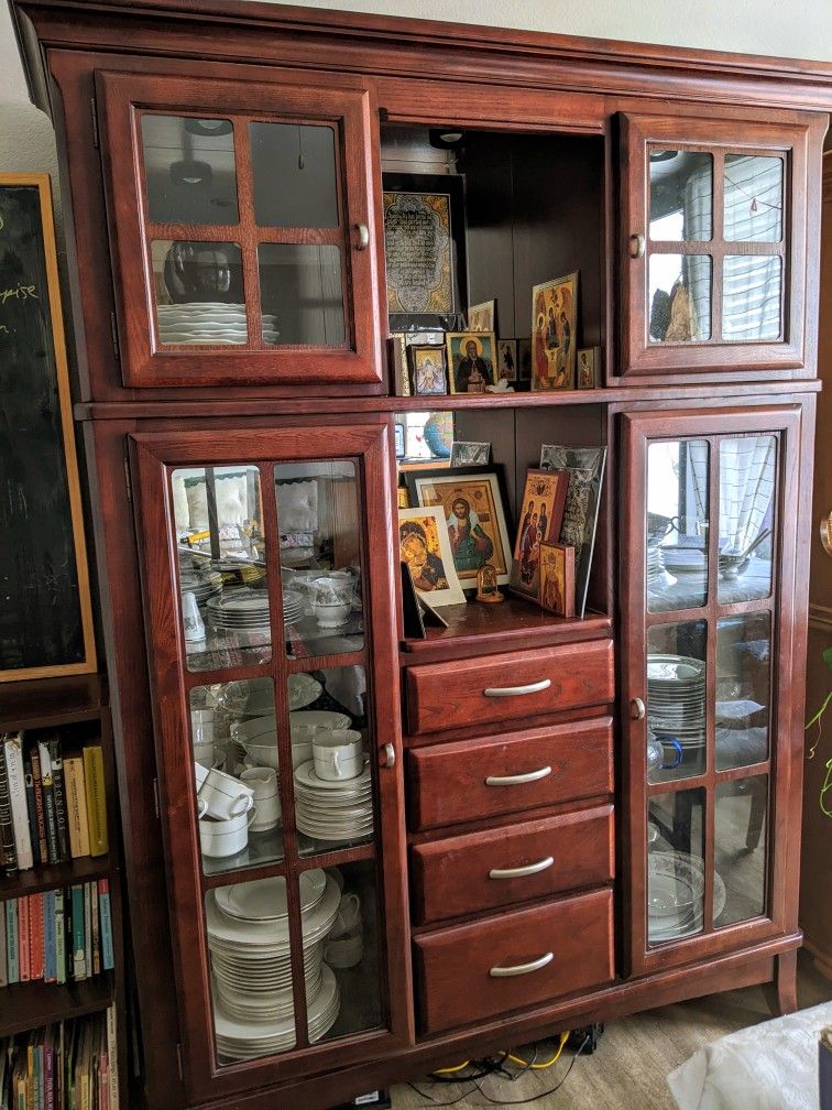 Beautiful Cherry China Cabinet