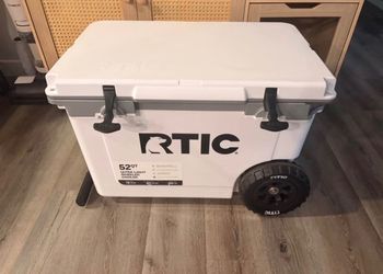 RTIC COOLER 52 QT