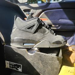 Black Air Jordan 4 Retro - Size 10