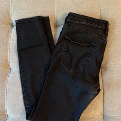 7. Hollister Jean