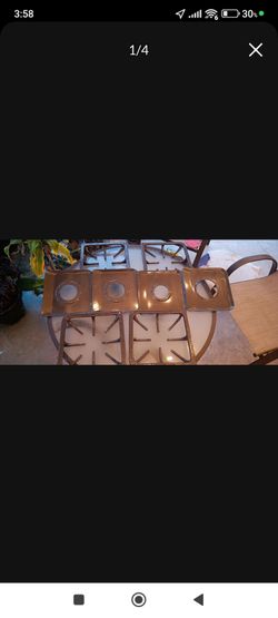 Parrillas para estufa.
Set of Stove Grates and Burner Covers