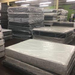 Mattresses! Colchones!