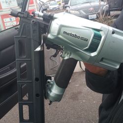 Metabo (HTP) 31/4 Strip Nailer