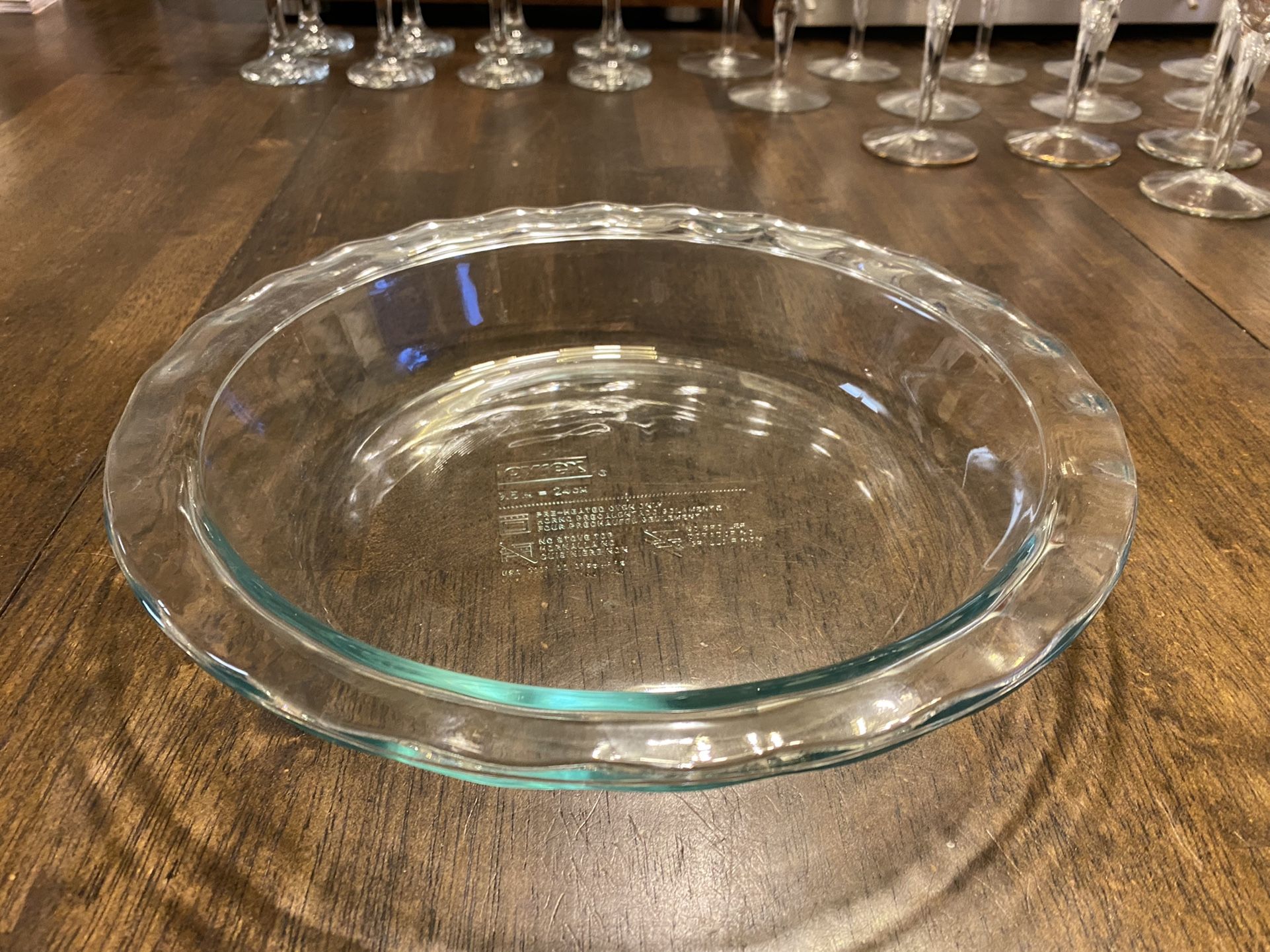 Vintage Pyrex Scalped Pie 🥧 Dish 