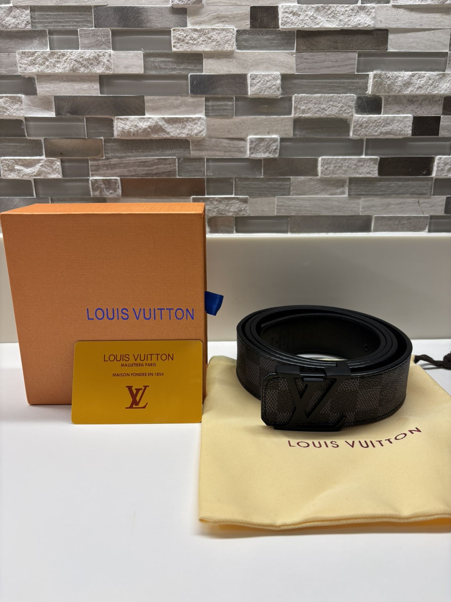 Louis Vuitton LV Initiales Belt - Black