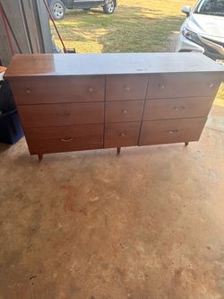 Mid-Century Modern 9-Drawer Wood Dresser