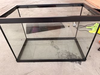 Fish Tank (20 gallon)