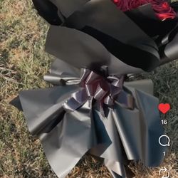 STRANGER THINGS BOUQEUT