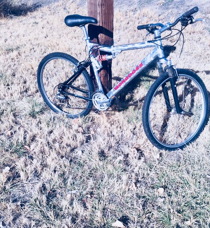 Mongoose SX 6.7 RST large 28.5 frame 26” wheel aluminum
