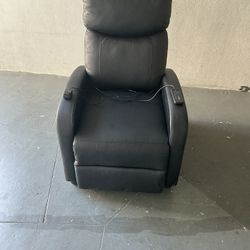 RECLINABLE DE PIEL ELÉCTRICO CON CONTROL REMOTO DA MASAJE BRAND NEW