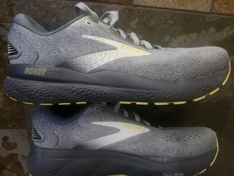 Brooks ghost 16 mens running shoes,  size 11.5