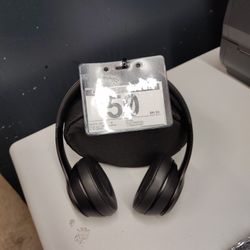 Headphones 🎧