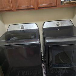 GE PROFILE WASHER AND DRYER SET