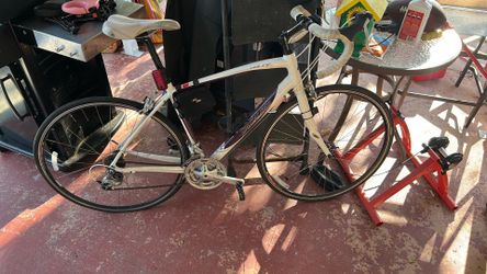 SPECIALIZED DOLCE BIKE
