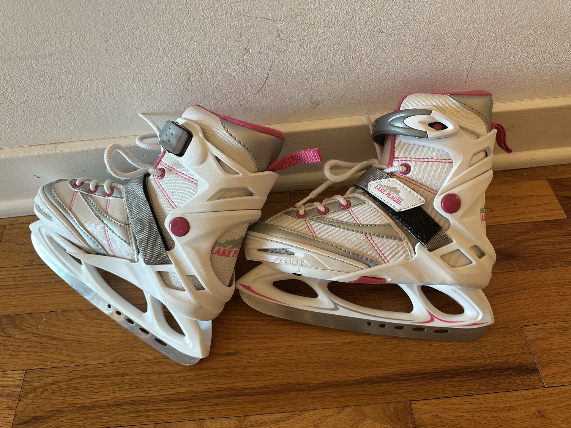 Lake Placid Girls Adjustable Ice Skate