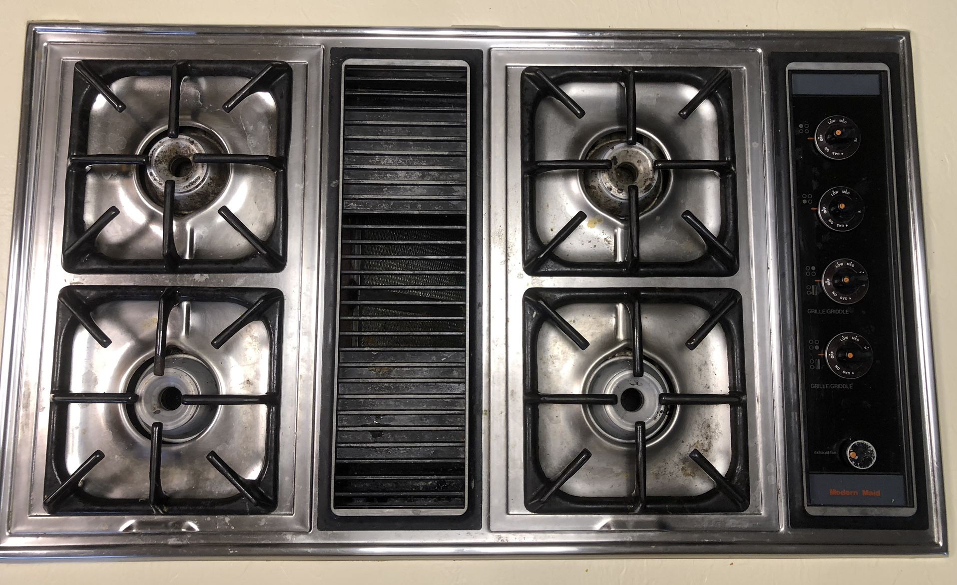 Modern Maid 36” Gas Cooktop With Down Draft Venting
