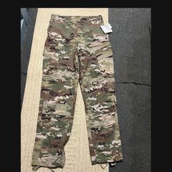 Men’s Military OCP Pants Sz Medium-Long