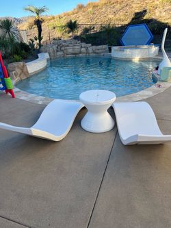 Ledge Loungers Signature Chaise Set