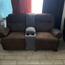Sofa Non- Leader With Recliner 