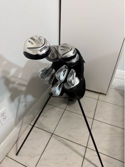 Complete Men’s Golf Set- Tiger Shark  w/ Stand Bag